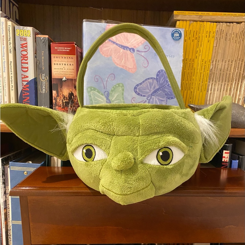 Star Wars- Yoda Trick or Treat Candy Basket